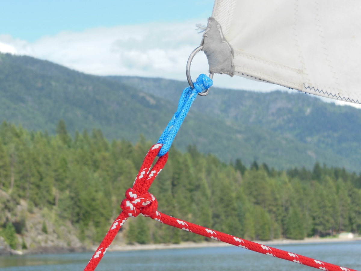 DIY Soft Shackles for Quick and Easy Headsail Changes ...